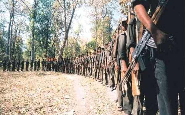 असम में भाकपा माओवादी नेता कंचन दा के साथी 13 माओवादियों ने आत्मसमर्पण किया : पुलिस