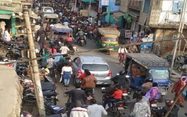 जुबली चौक में ट्रैफिक पुलिस तैनात करने की मांग