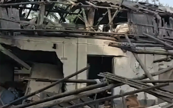 प बंगाल के मिदनापुर में टीएमसी नेता के घर बम धमाका, दो कार्यकर्ता मारे गये, भाजपा ने हल्ला बोला