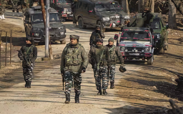 जम्मू कश्मीर के बडगाम में एनकाउंटर, दो आतंकवादी मार गिराये गये