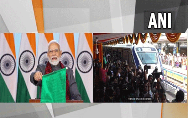 प्रधानमंत्री मोदी ने सिकंदराबाद-विशाखापत्तनम वंदे भारत एक्सप्रेस ट्रेन को दिखाई हरी झंडी