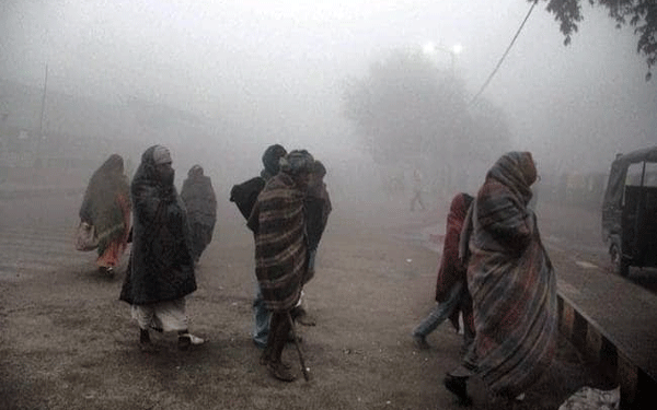 पूरे उत्तर भारत में कड़ाके की ठंड जारी, शीत लहर की आगोश में अधिकतर आबादी