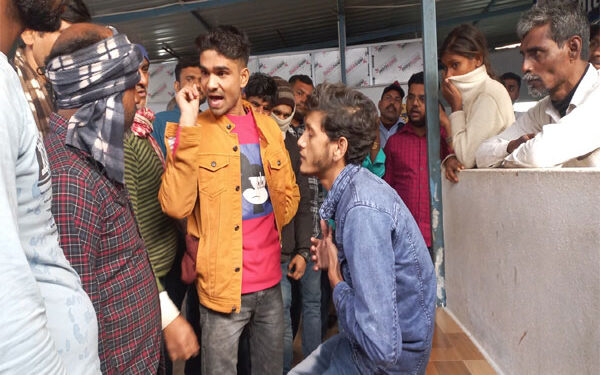 भोजपुर : निजी अस्पतालकर्मियों ने युवती के शव को सदर अस्पताल में फेंका, हुए फरार