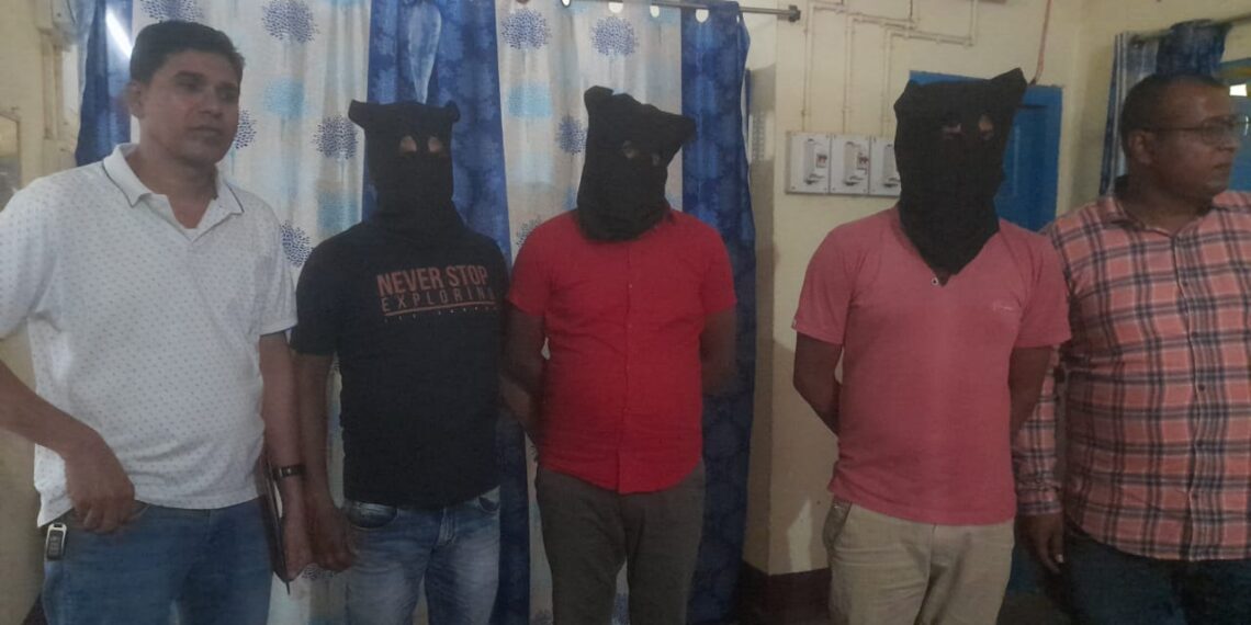पुलिस गिरफ़्त में साइबर ठगी के तीनों आरोपी