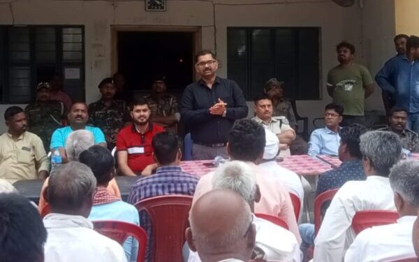 हुसैनाबाद थाना में शांति समिति की बैठक