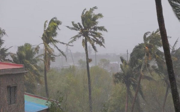 बंगाल की खाड़ी के ऊपर बना गहरे दबाव का क्षेत्र, चक्रवाती तूफान मोका में बदला