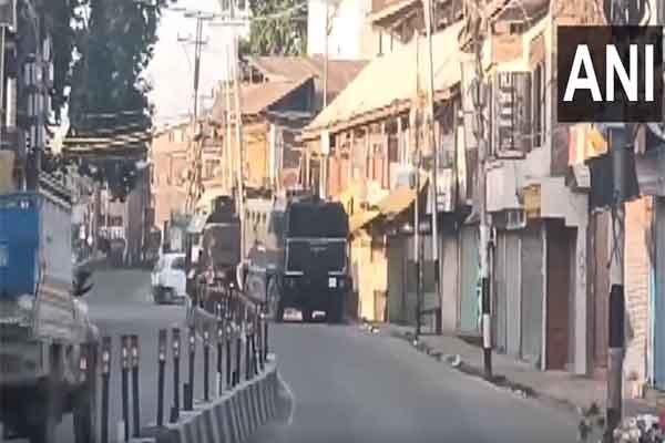 आतंकवाद से जुड़े मामलों में एनआईए ने दक्षिण कश्मीर में कई स्थानों पर रेड डाली