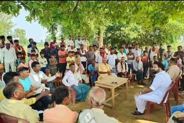 हुसैनाबाद में ग्रामीण लेते हैं विधायक कोटा की राशि खर्च करने का निर्णय