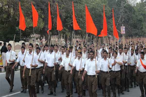 सरकारी कर्मचारियों को आरएसएस शाखा में जाने की मिली छूट, तो  खड़गे, जयराम रमेश पीएम मोदी पर भड़के