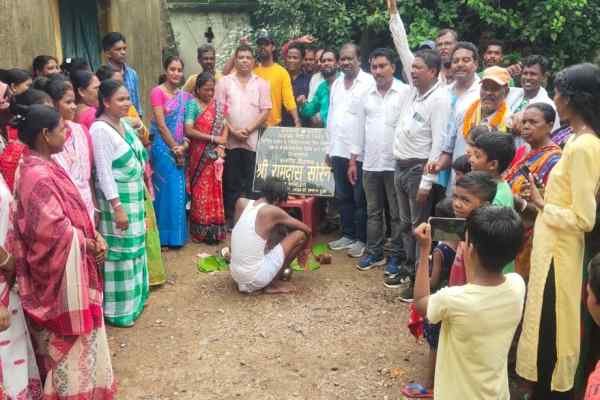 Ghatshila : गोपालपुर में विधायक ने क्लब भवन निर्माण का किया शिलान्यास