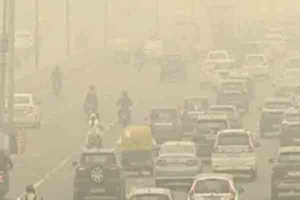 दिल्ली की हवा हुई जहरीली, आनंद विहार का AQI 377, 16 इलाके रेड जोन में