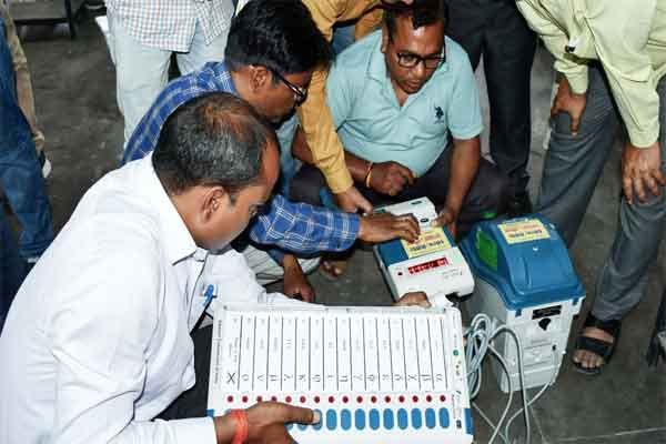 महाराष्ट्र : मुख्य चुनाव अधिकारी ने कहा, VVPAT और EVM के आंकड़ों में गड़बड़ी नहीं, विपक्ष के आरोप नकारे