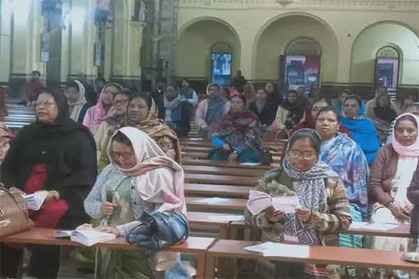 पल्ली दिवस आठ दिसंबर को, संत मरिया महागिरजाघर चर्च में नोविना शुरू