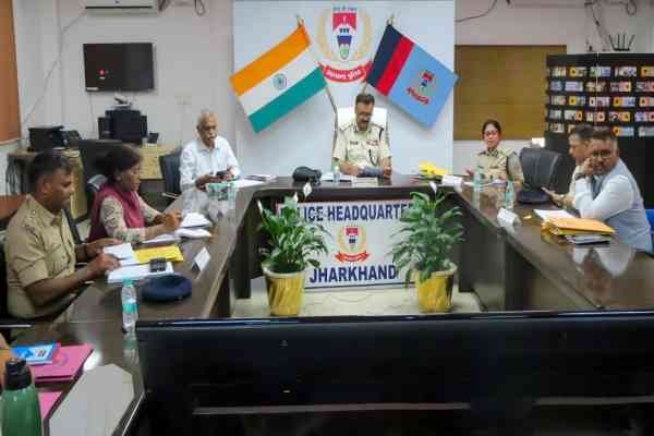 IG और DIG महीने में एक बार महिला एवं बच्चों से संबंधित कांडों की करें समीक्षा: DGP